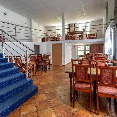 Hotel Zamek Giżycko Buitenkant foto
