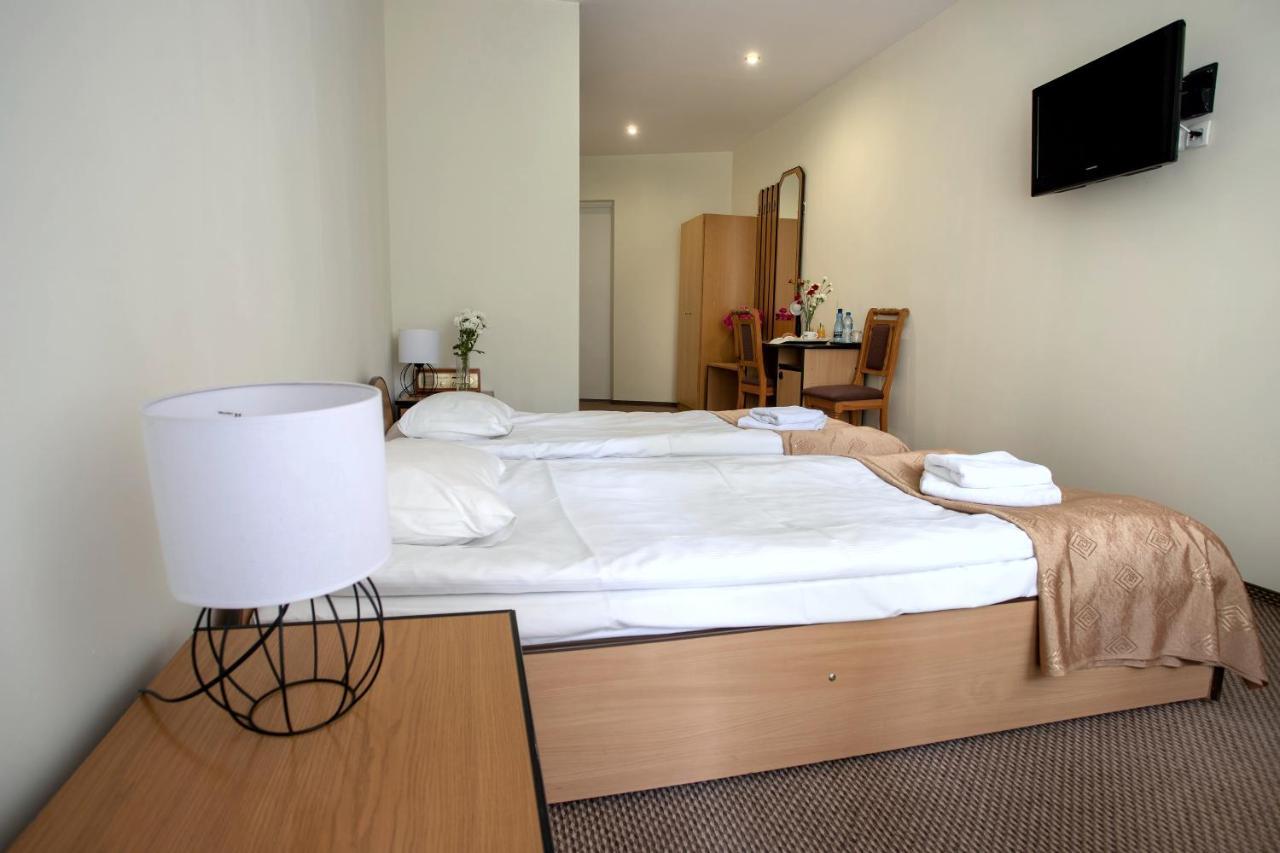 Hotel Zamek Giżycko Buitenkant foto